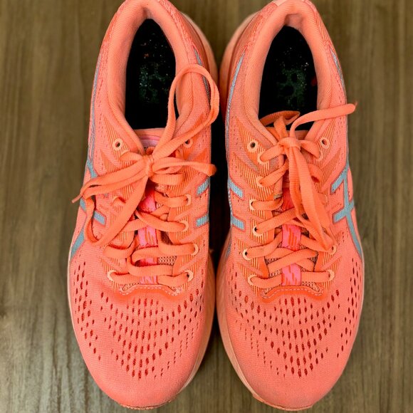 ASICS Gel Kayano 28 Running Shoes, Sun Coral, Size 8 - Picture 3 of 10